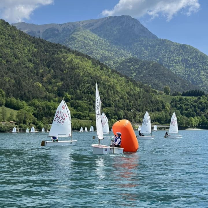 DUE GIORNI LEDRO 2025 – Optimist Team Race Selezione Zonale